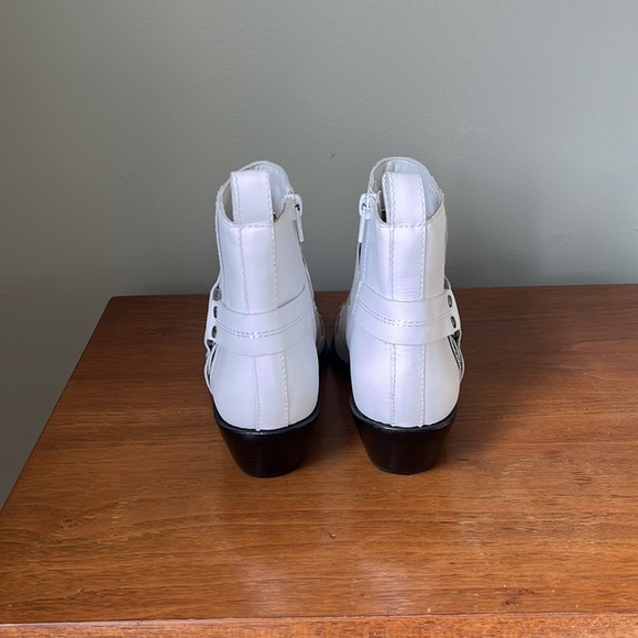 Matisse Low Rider western leather white bootie sz6 - Picture 3 of 3